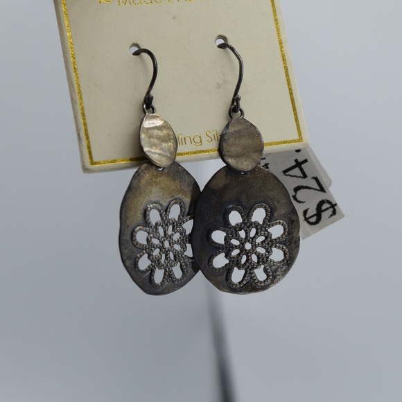 Yam Earring - Picture 2 of 3